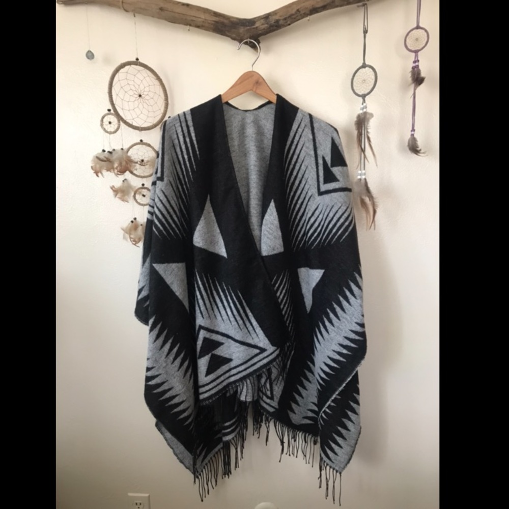 *LAST CHANCE* Soft reversible sweater poncho